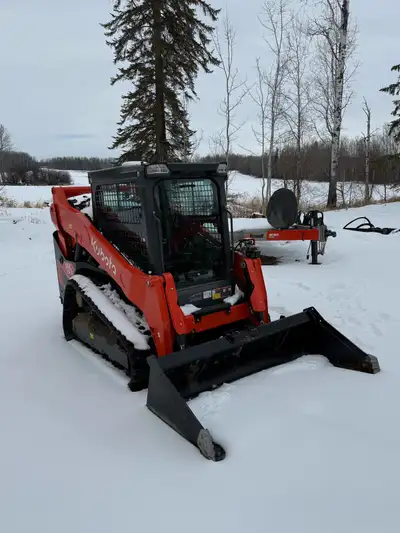 Like new 2024 Kubota SVL 75-3 track loader with one tooth 74” bucket. Ultra low hours(117) one opera...