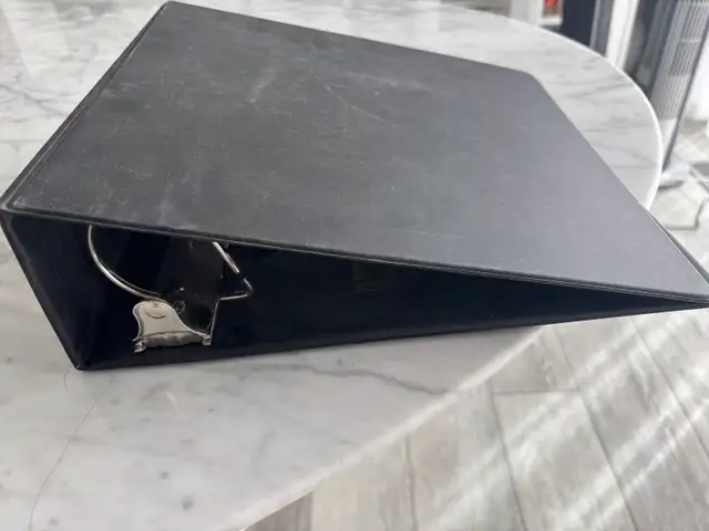 Black 3-Ring Binder in Other in Calgary - Image 2