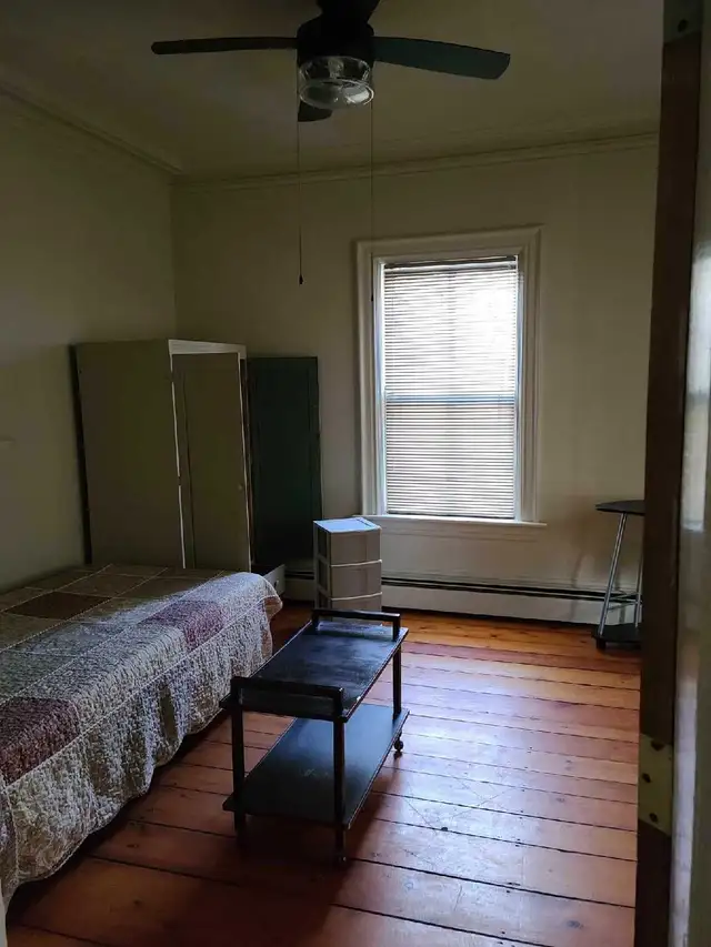 Large furnished room in house-Read description in Room Rentals & Roommates in Annapolis Valley - Image 3