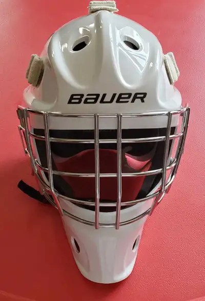 New Bauer 930 Youth Goalie Mask — Open Box, View more