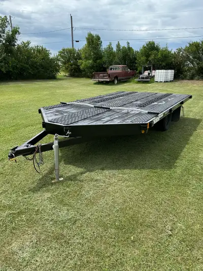 2022 Rainbow 14ft trailer. It is in excellent condition, all tires good with new spare. LED lights a...