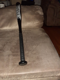 EASTON BASEBALL BAT 