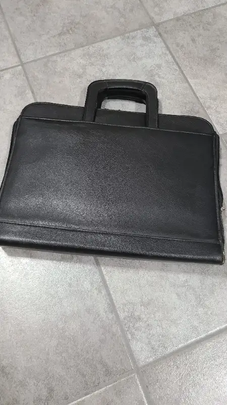 laptop bag in Laptop Accessories in Hamilton - Image 2