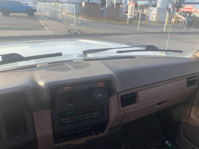 1998 ford f800 toy hauler  in RVs & Motorhomes in Stratford - Image 4