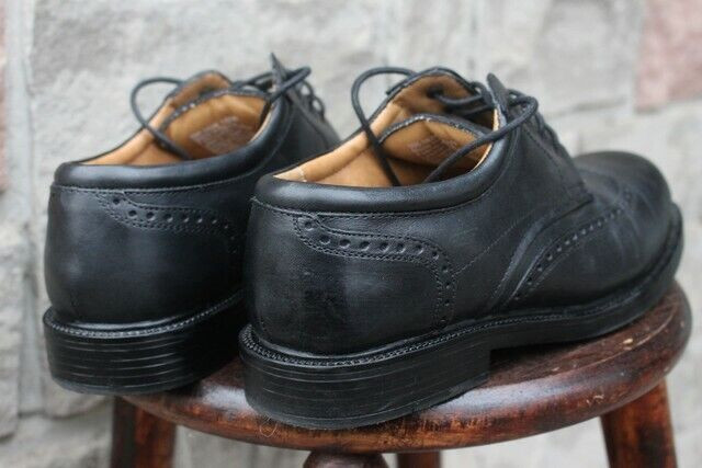 Leather dress Shoes men’s docker’s size US 10 W Local pickup a in Men's Shoes in Markham / York Region - Image 2