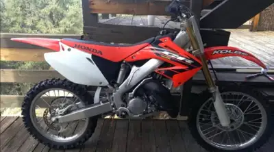 looking for a 98 or up cr125r or cr250 can be running or blown i want to get back into the 2 strokes...