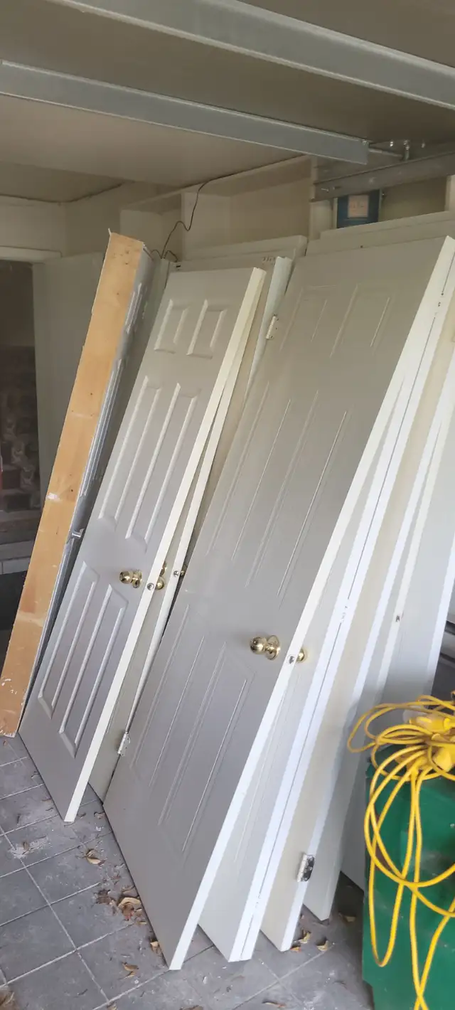 Faites une offre Portes interieur plusier grandeur in Windows, Doors & Trim in City of Montréal - Image 4