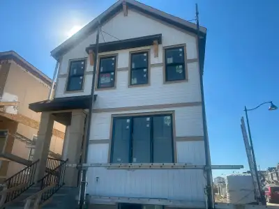Siding installer looking for work, View more