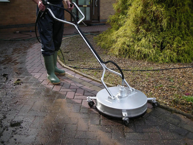 Pressure washing  in Other in Kitchener / Waterloo - Image 2