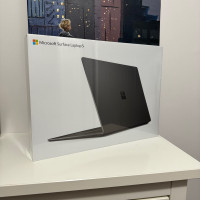 Microsoft Surface Laptop 5 Core i7 512gb ssd