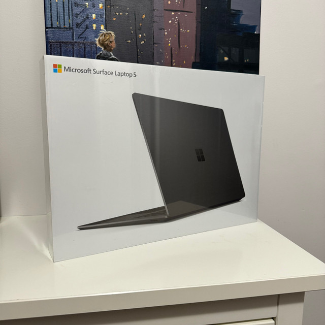 Microsoft Surface Laptop 5 Core i7 512gb ssd in Laptops in Bedford