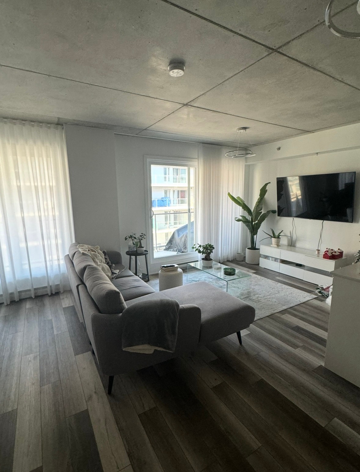 Condo for rent- 6 months or 12 months — photo 3