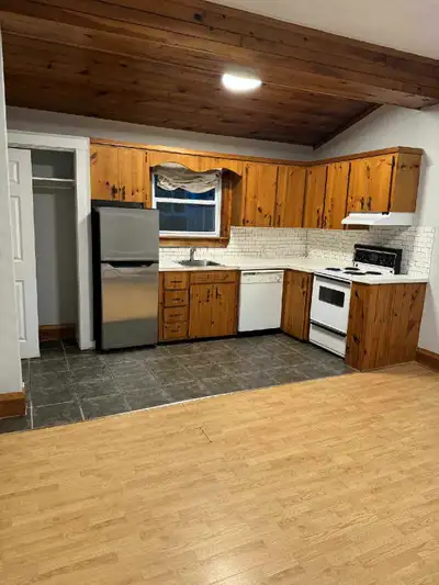 Sublet 1 bad 1 bath