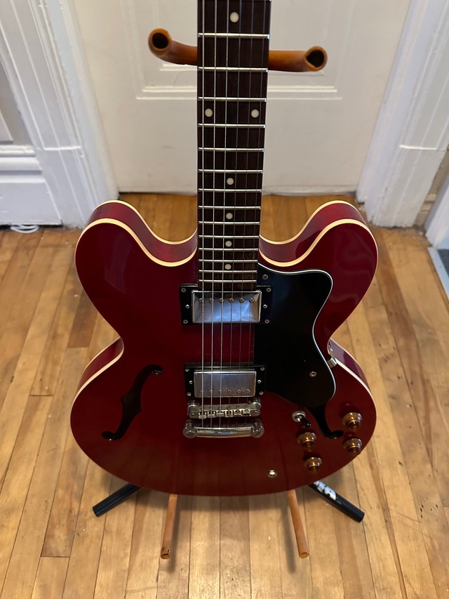 Epiphone ES335 “Dot” hollowbody electric guitar Guitars Sudbury Kijiji