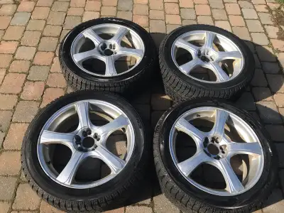 4 pneux Nitto/SN3 d’hiver homologués 245/45 R 18 grade E4/ 10 ply monter sur des roues mag étais sur...