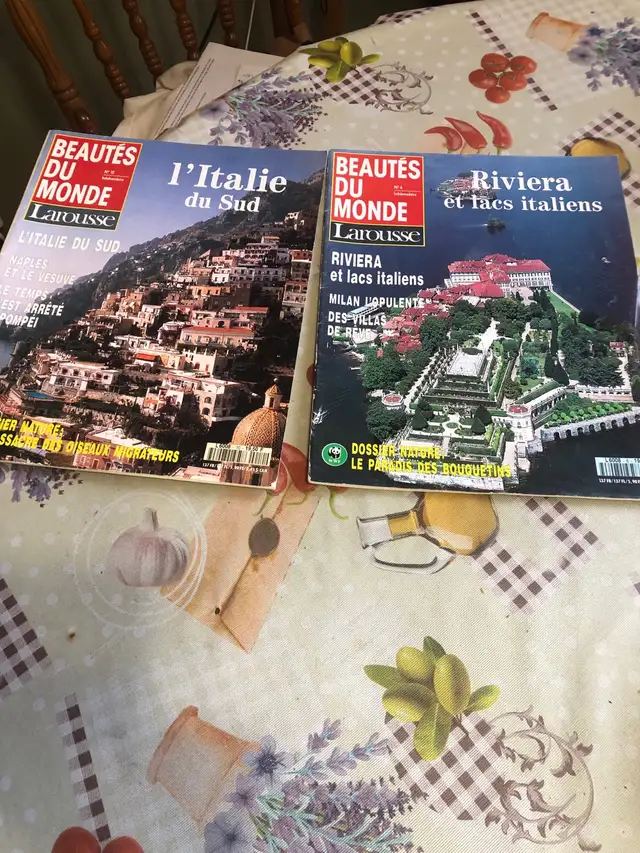 2 revues beauté du monde Larousse,10$ chaque  in Magazines in Longueuil / South Shore - Image 2