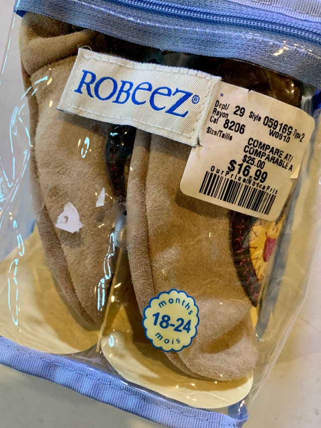 Robeez Baby Shoes in Clothing - 18-24 Months in St. Albert - Image 2