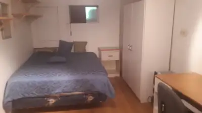 Chambre spacieuse à louer – Profil tranquille et sérieux Bonjour, Très grande chambre meublée à loue...