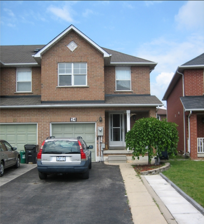 Available December 1, 2025! Looking for a student or young professional to rent a room in a spacious...