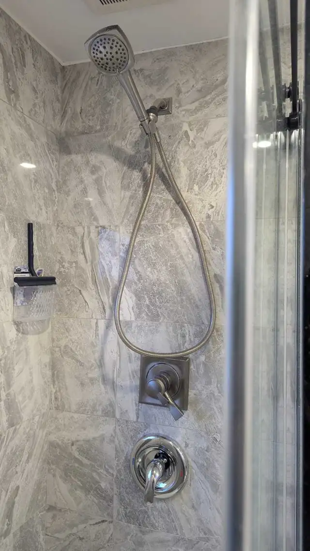 PLUMBER 1000+453325206460180482