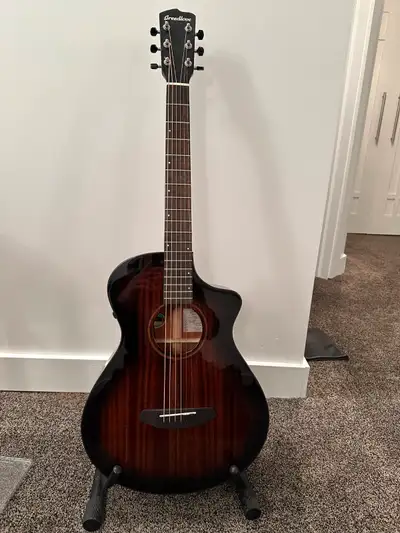Breedlove Wildwood Pro Concertina CE Acoustic-Electric Guitar, View more