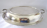 PLAT DE SERVICE YEOMAN E.P.N.S. SILVERPLATE COVERED SERVING DISH