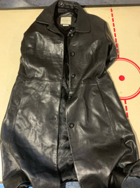 35$ large black coat 35$ or best offer