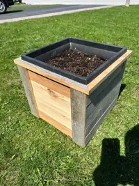 Cedar Planter Box 