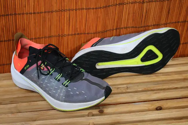 Nike running shoes men’s size US 11 or EU 45 or UK 10 NIKE EXP-X in Men's Shoes in City of Toronto - Image 10