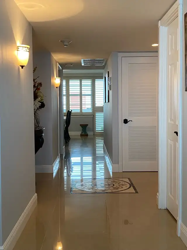 SPECTACULAR POMPANO BEACH CONDO in Florida in Canada - Image 5