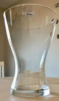 Petit vase decoratif /vase a fleurs/ vase de table en verre/ 7po