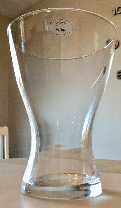 Petit vase decoratif /vase a fleurs/ vase de table en verre/ 7po dans Décoration intérieure et accessoires  à Laval/Rive Nord