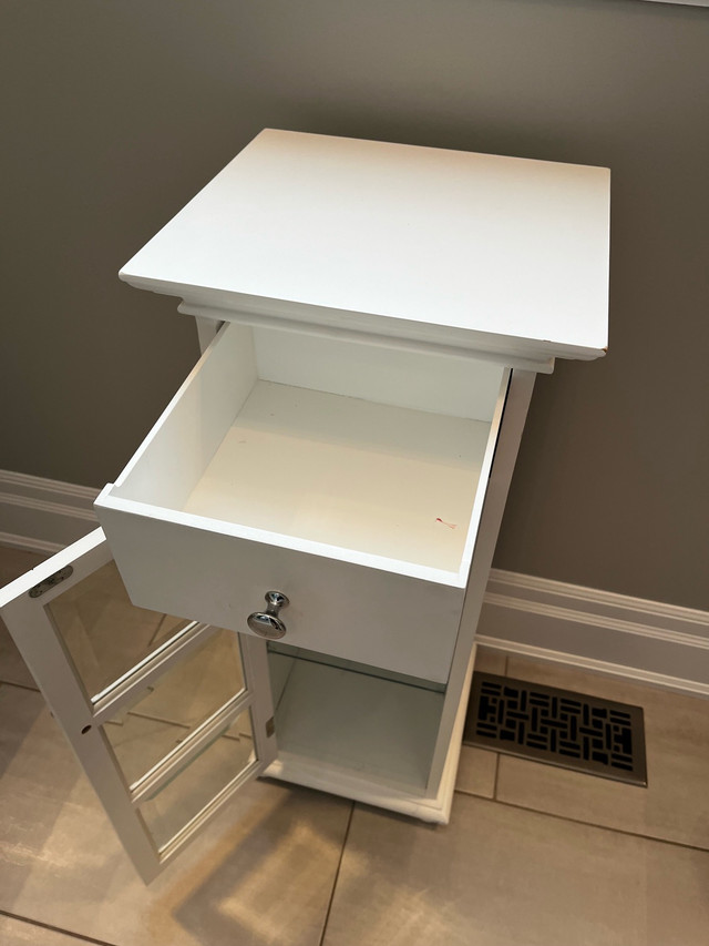 Display Cabinet in Hutches & Display Cabinets in Ottawa - Image 2