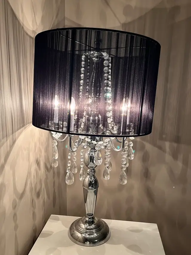 Reduced! Beautiful Black & Crystal Lamp in New condition in Indoor Lighting & Fans in Markham / York Region - Image 3