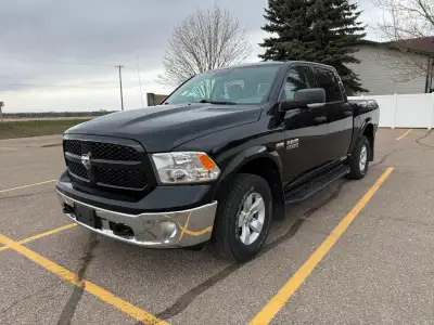 Original owner with Carfax printout. This Ram shows brand new inside and out and has been meticulous...
