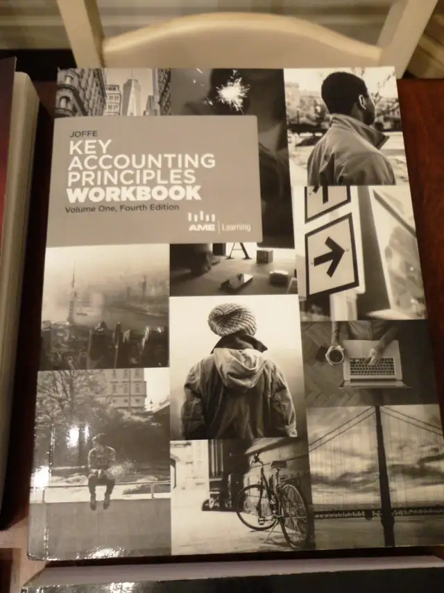 7 Textbooks Key Accounting Principles, Canadian Business Law ++ in Textbooks in Kitchener / Waterloo - Image 5