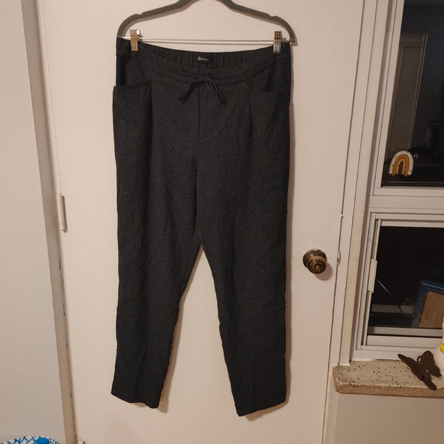 Reitmans pants for sale in Women's - Bottoms in Kitchener / Waterloo - Image 2
