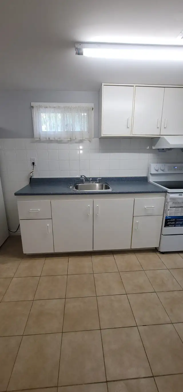 Sep. Ent, private, 1-BDRM BSMNT Apt, Kennedy STN/GO in Long Term Rentals in City of Toronto - Image 4