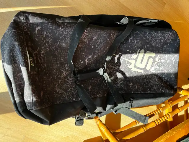 Valise 100 L de ski sur roulettes Salomon roller ski luggage in Ski in City of Montréal - Image 7