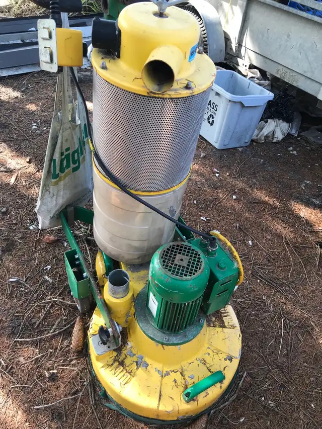 Lagler trio 3 disk Floor Sander in Power Tools in Delta/Surrey/Langley - Image 2