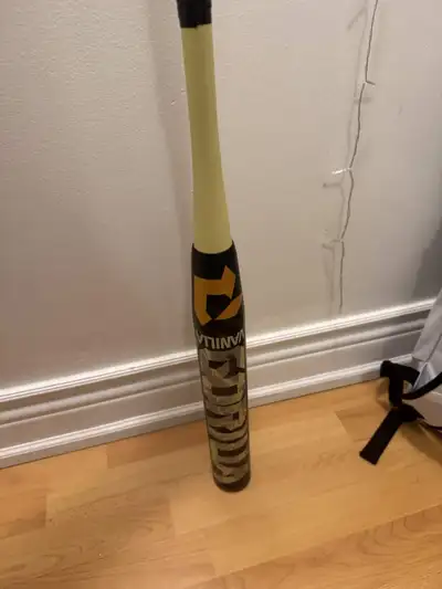 Vanilla Gorilla Slowpitch Bat 25oz, View more