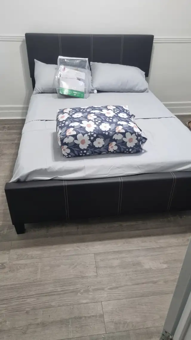 Roommates Room  rent  Montreal Chambre à louer colocation coloc in Room Rentals & Roommates in City of Montréal - Image 3