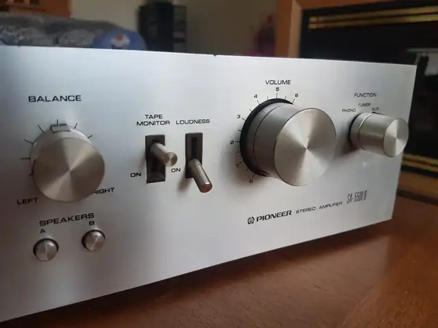 Pioneer SA-5500 II Vintage Stereo Integrated Amplifier for sale in Stereo Systems & Home Theatre in Markham / York Region - Image 7