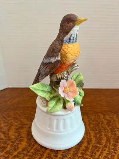 Royal Crown Bird or Robin Music Box 1985 Arnart, View more