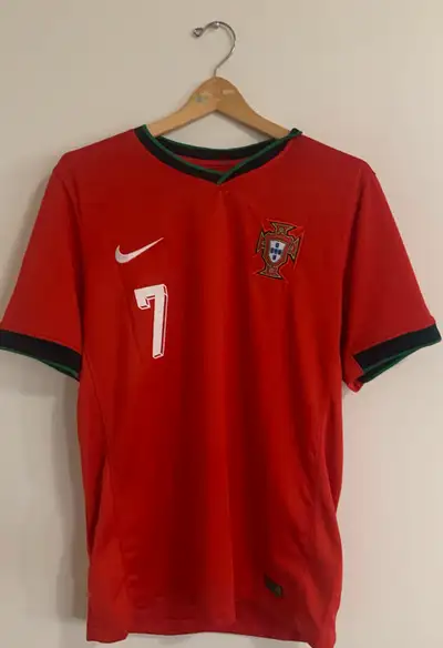 BRAND NEW ORIGINAL RONALDO NUMBER 7 JERSEY $35 , View more