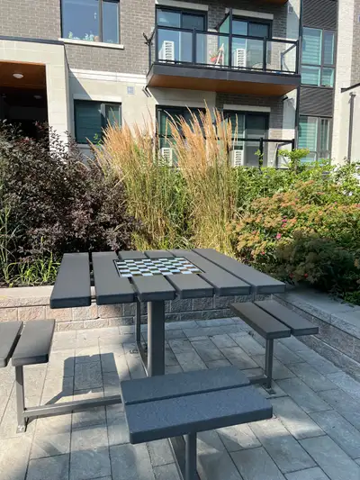 New 1+1 bedroom luxury townhouse. Beautiful community and convenience location. Shopping Malls, bank...