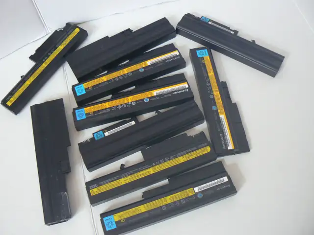 Laptop scrap battery for harvesting cells in Laptop Accessories in City of Toronto - Image 5