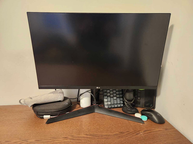 LG UltraGear 27" FHD 240Hz Monitor (27GN750-B, Retail 700$) in Monitors in City of Halifax