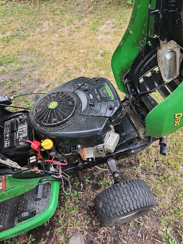 2011 johndeere D130 lawn mower Farming Equipment Regina Kijiji