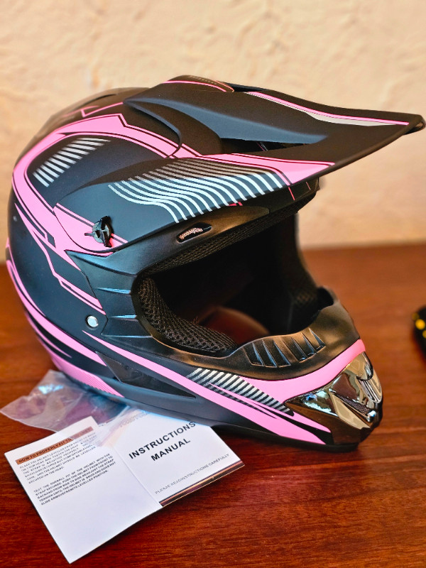 XL Youth Motocross Helmet - Pink in Other in London - Image 3